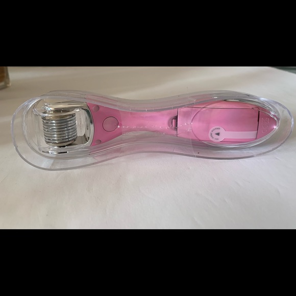 Beauty Bio Glo pro microneedling device. Battery operated new in box - Picture 7 of 11